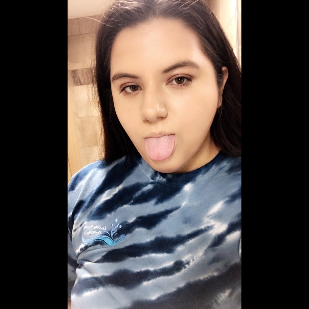 Meet your Posher, Selena